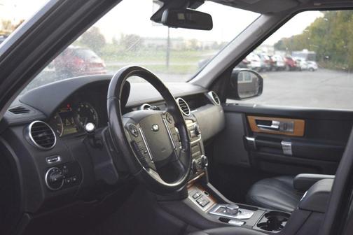 2015 Land Rover LR4 Base