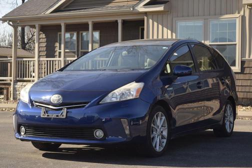 2012 Toyota Prius v Five