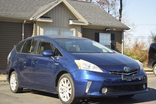 2012 Toyota Prius v Five