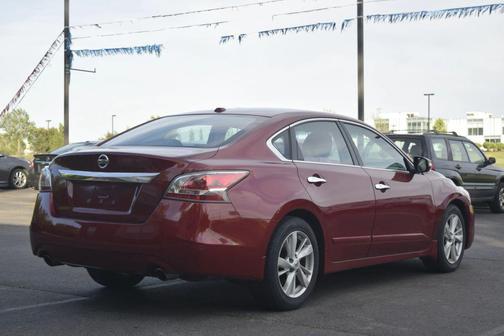 Cayenne Red 2015 Nissan Altima 2.5 SV