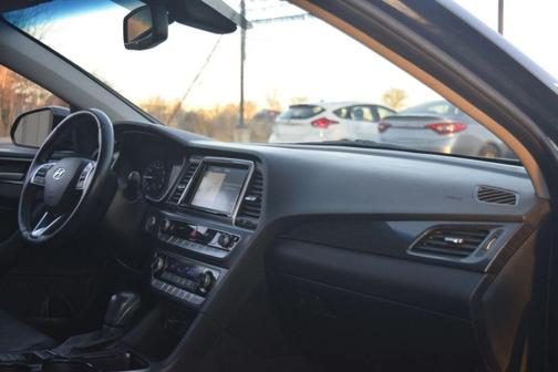 2019 Hyundai SONATA Limited