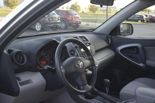 2007 Toyota RAV4 Sport