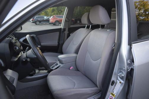 2007 Toyota RAV4 Sport