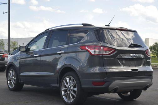 Magnetic 2016 Ford Escape SE