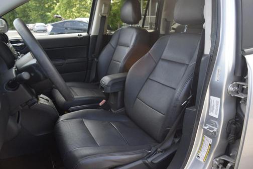 Bright Silver Metallic Clearcoat 2014 Jeep Compass Sport