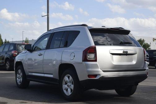 Bright Silver Metallic Clearcoat 2014 Jeep Compass Sport