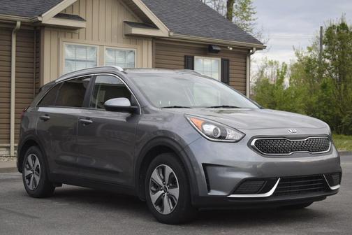 Metal Stream 2018 Kia Niro LX