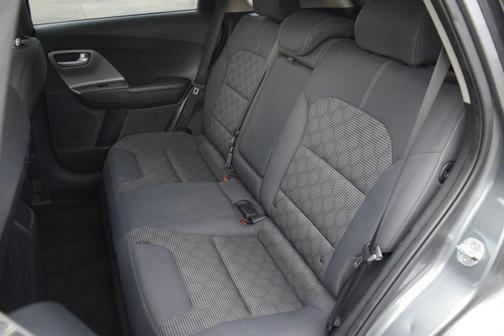 Metal Stream 2018 Kia Niro LX