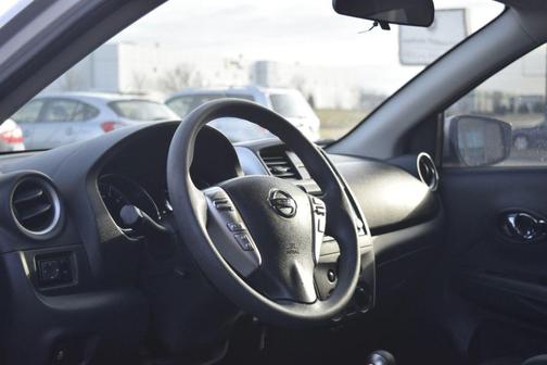 2015 Nissan Versa 1.6 SV