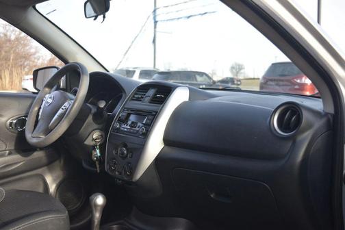 2015 Nissan Versa 1.6 SV