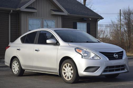 2015 Nissan Versa 1.6 SV
