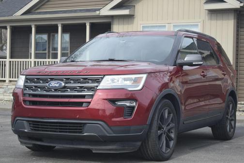 Red 2018 Ford Explorer XLT
