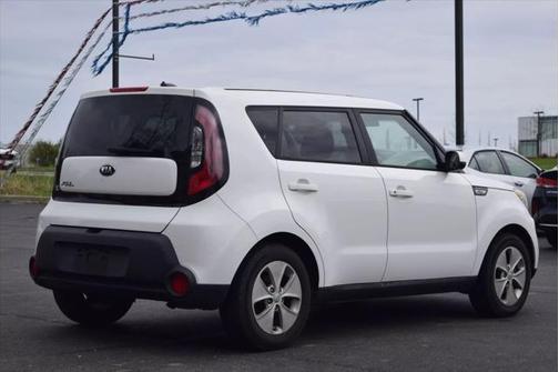 2016 Kia Soul Base
