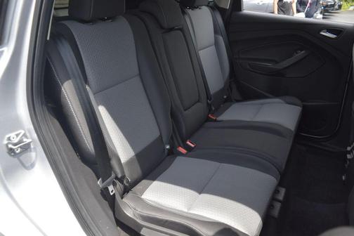 Ingot Silver Metallic 2018 Ford Escape SE