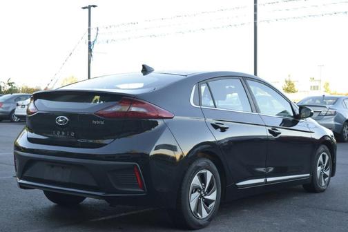 2018 Hyundai IONIQ Hybrid SEL