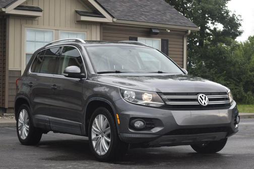 Pepper Gray Metallic 2015 Volkswagen Tiguan Auto SE w/Appearance