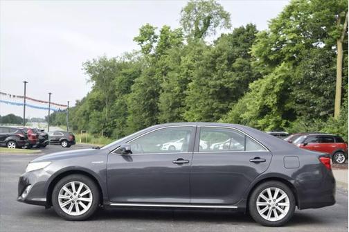 2012 Toyota Camry Hybrid XLE