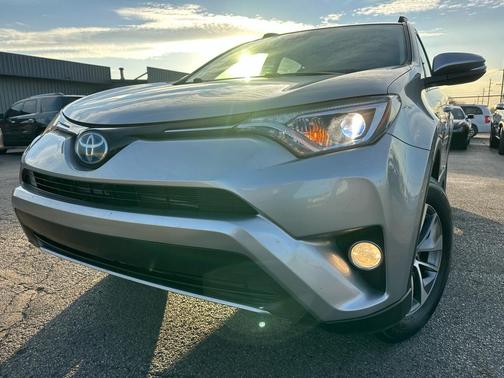 2017 Toyota RAV4 Hybrid XLE