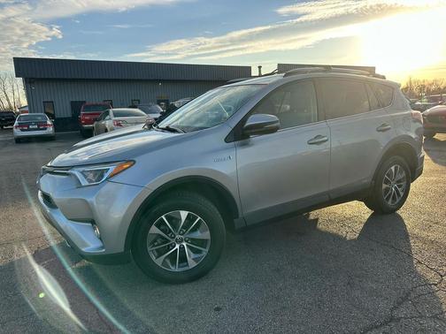2017 Toyota RAV4 Hybrid XLE