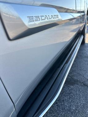 2020 Cadillac Escalade ESV Luxury