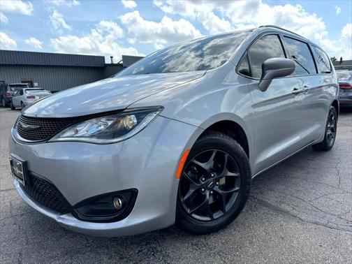 2018 Chrysler Pacifica Touring-L