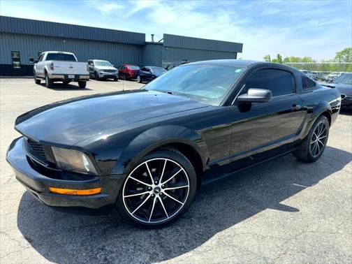 2007 Ford Mustang Deluxe