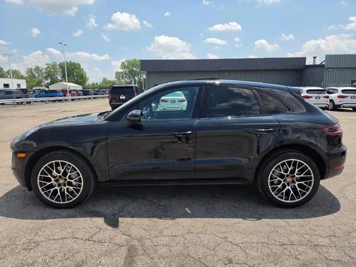 Black 2018 Porsche Macan Macan