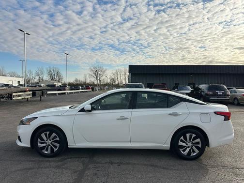 2022 Nissan Altima S FWD