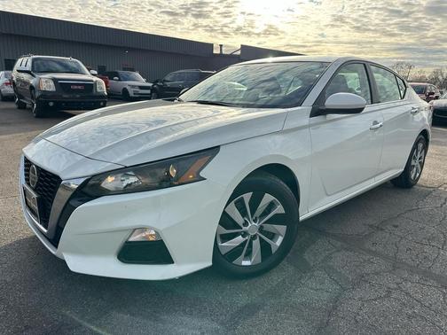 2022 Nissan Altima S FWD