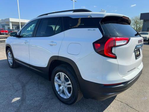 2023 GMC Terrain SLE