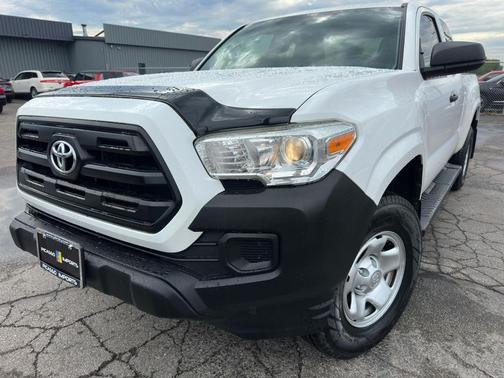 2017 Toyota Tacoma SR