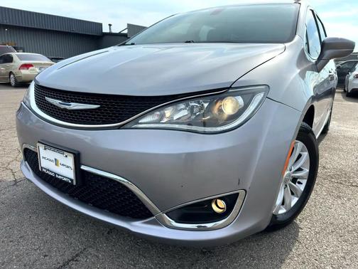 2018 Chrysler Pacifica Touring-L