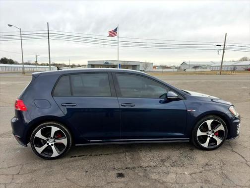 2017 Volkswagen Golf GTI 2.0T S 4-Door