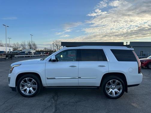 2016 Cadillac Escalade Premium