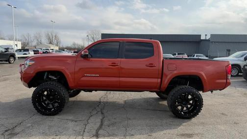 2017 Toyota Tacoma TRD Sport
