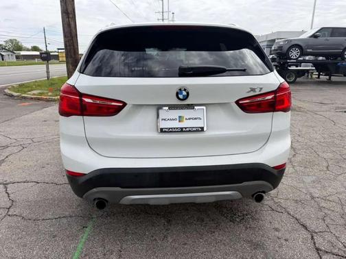 White 2017 BMW X1 sDrive28i