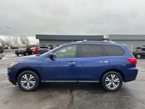 2018 Nissan Pathfinder SV