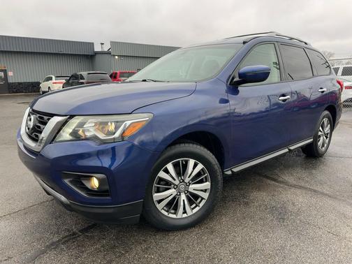 2018 Nissan Pathfinder SV