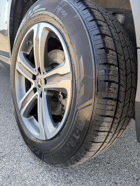Selenite Grey Metallic 2018 Mercedes-Benz GLC 300 4MATIC