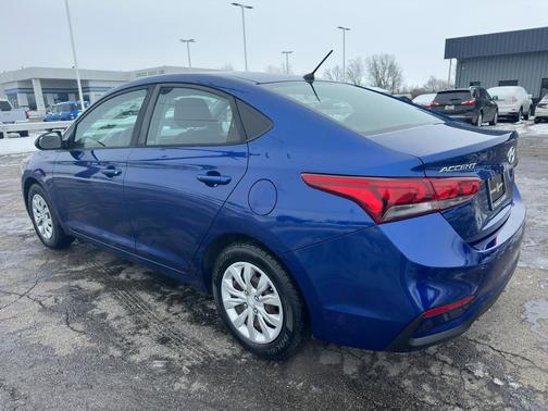 2019 Hyundai Accent SE