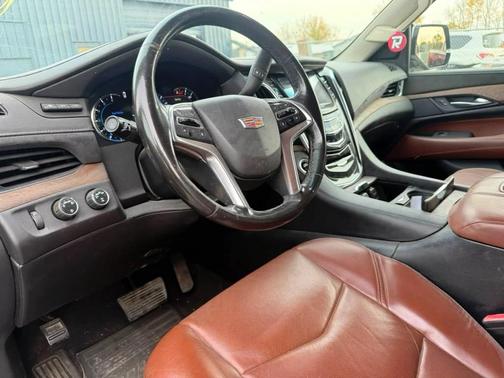 PEARL WHITE 2017 Cadillac Escalade Luxury