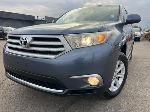 2013 Toyota Highlander SE