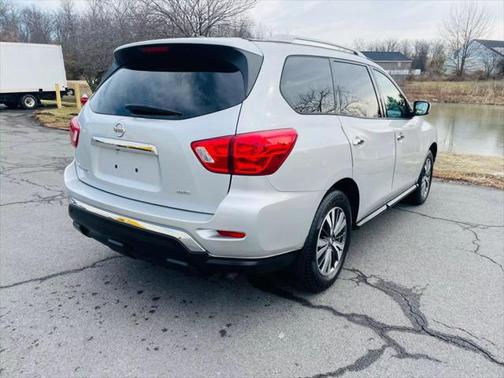 2017 Nissan Pathfinder S