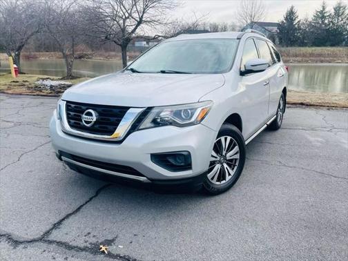 2017 Nissan Pathfinder S