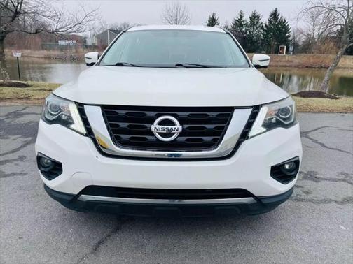 2018 Nissan Pathfinder SL