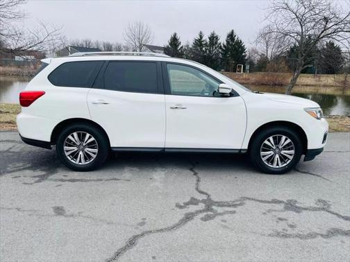 2018 Nissan Pathfinder SL