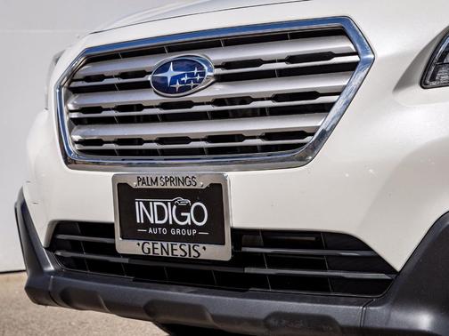 Crystal White Pearl 2017 Subaru Outback 2.5i Premium