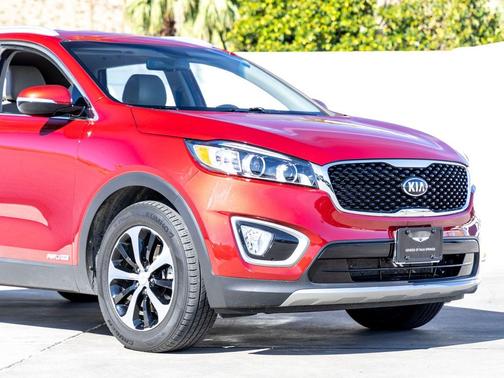 Remington Red Metallic 2016 Kia Sorento EX
