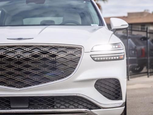 Uyuni White 2027 Genesis GV70 2.5T Advanced AWD