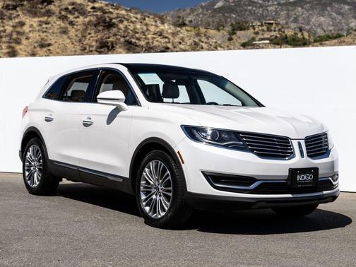 White Platinum Metallic Tri-Coat 2018 Lincoln MKX Reserve